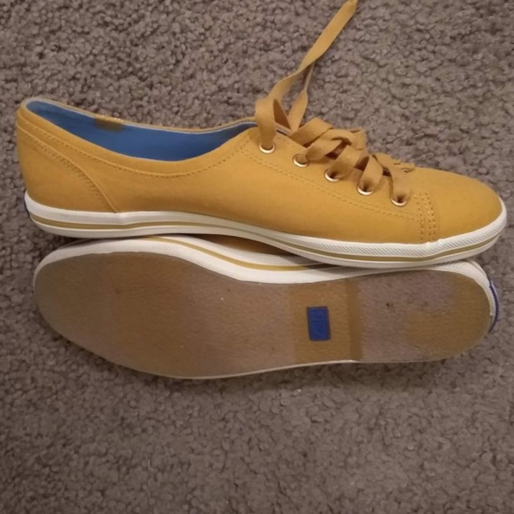 Keds (Women's 8)